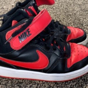 Size 4 black and red Nike